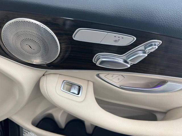 Used 2021 Mercedes-Benz GLC 300 4MATIC image 27