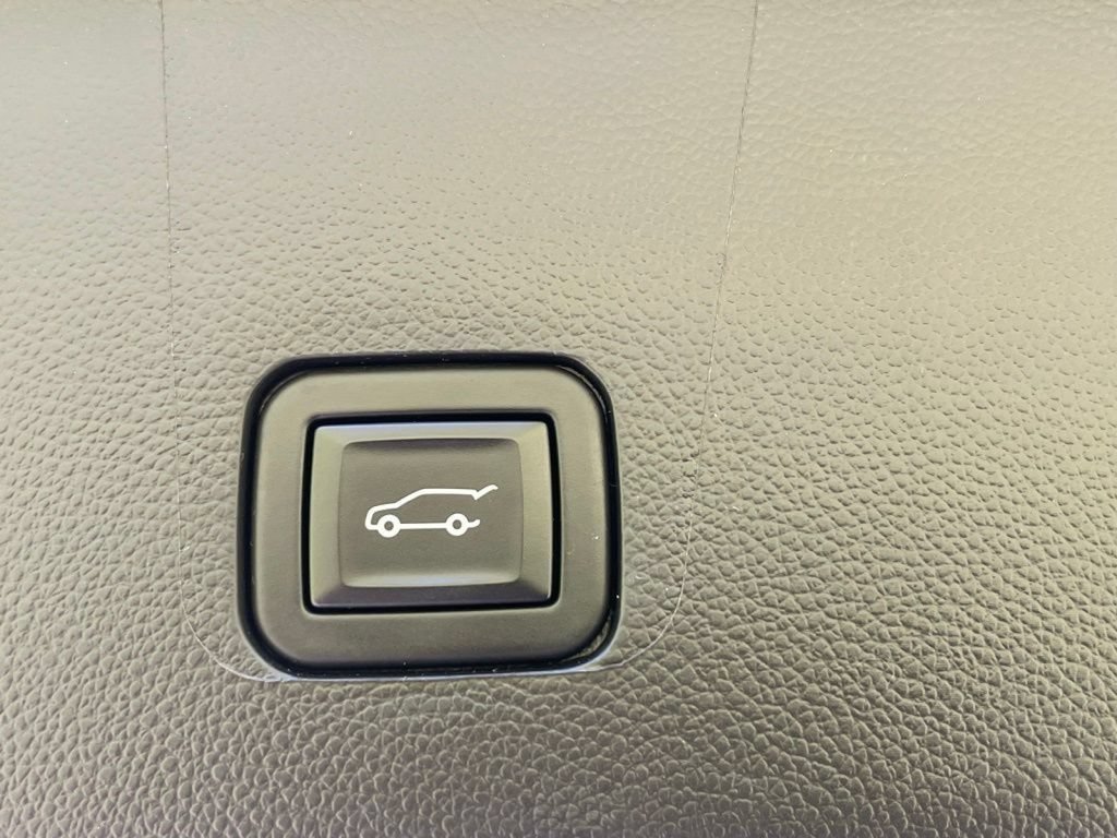 Certified 2023 Chevrolet Traverse RS AWD/4WD image 22