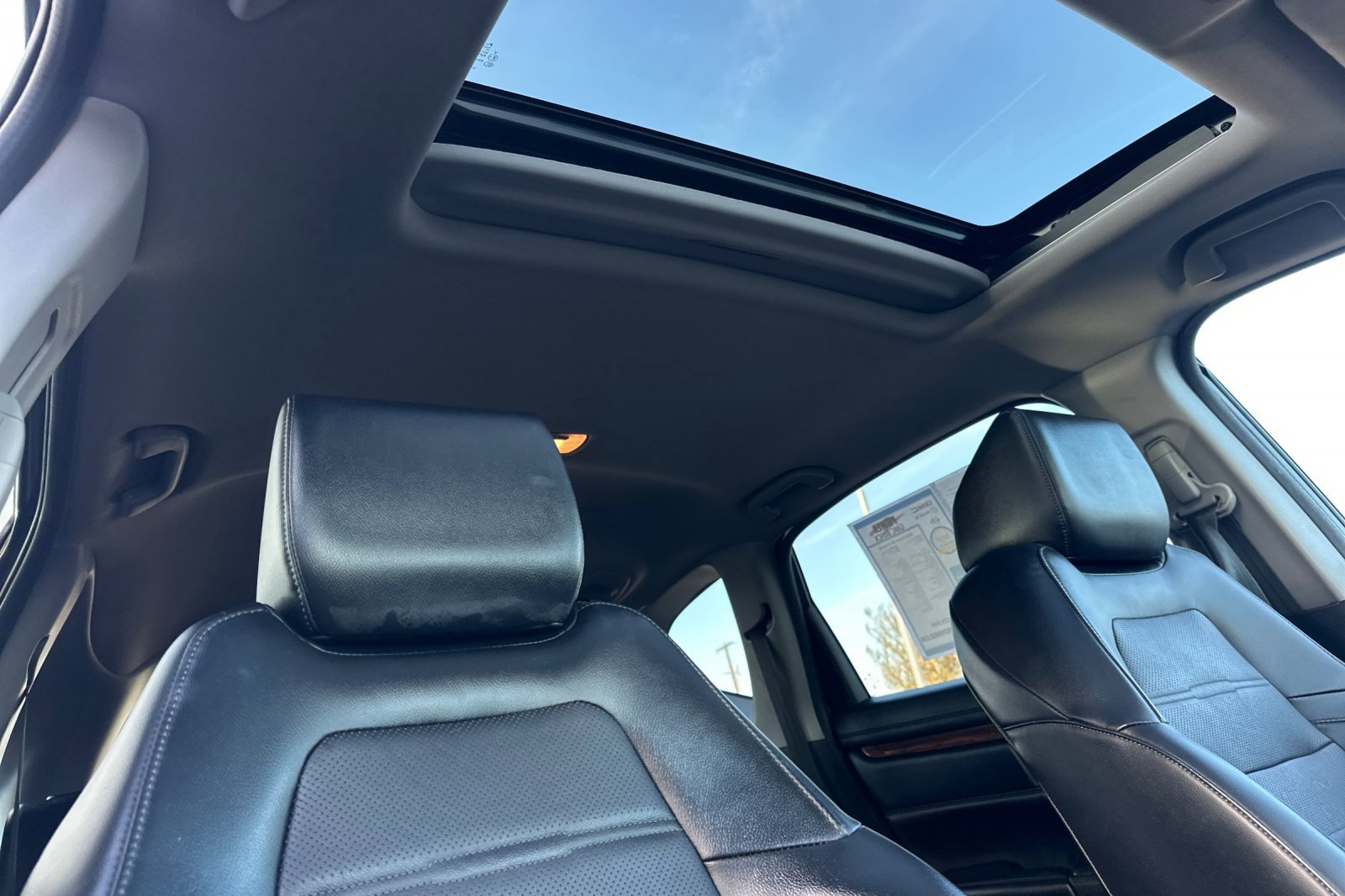 Used 2022 Honda CR-V Touring image 17