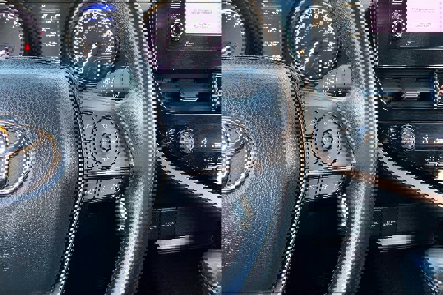 Used 2024 Toyota Camry SE image 23