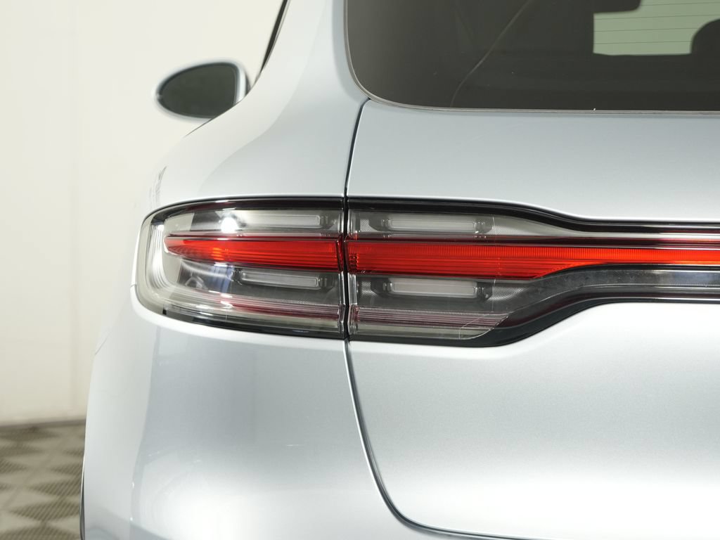 New 2026 Porsche Macan AWD/4WD image 12