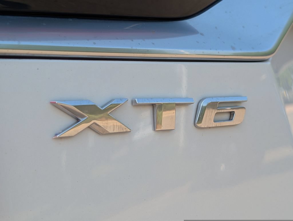 Used 2020 Cadillac XT6 Premium Luxury AWD/4WD image 11