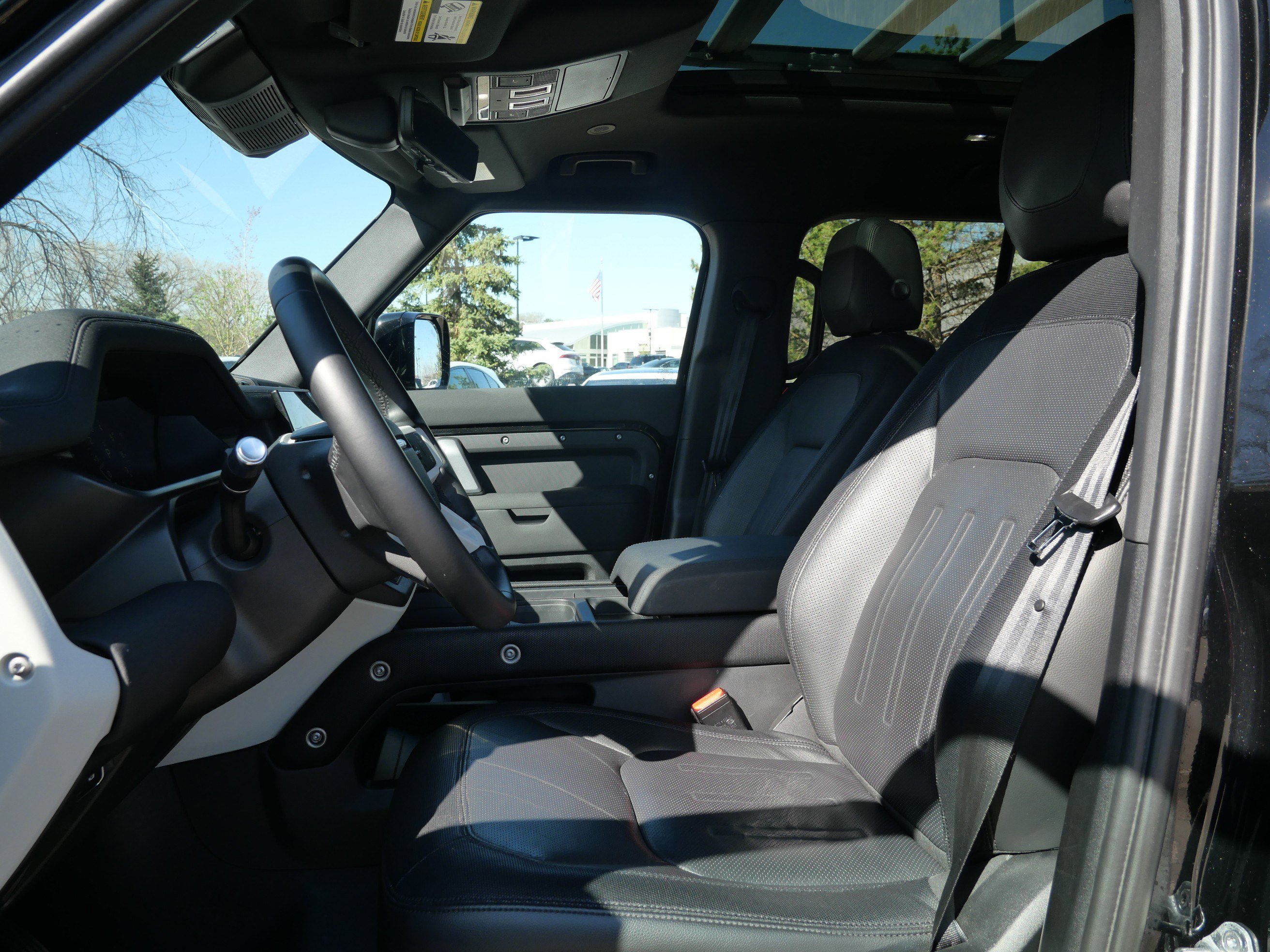 Used 2022 Land Rover Defender 110 X-Dynamic SE AWD/4WD image 11