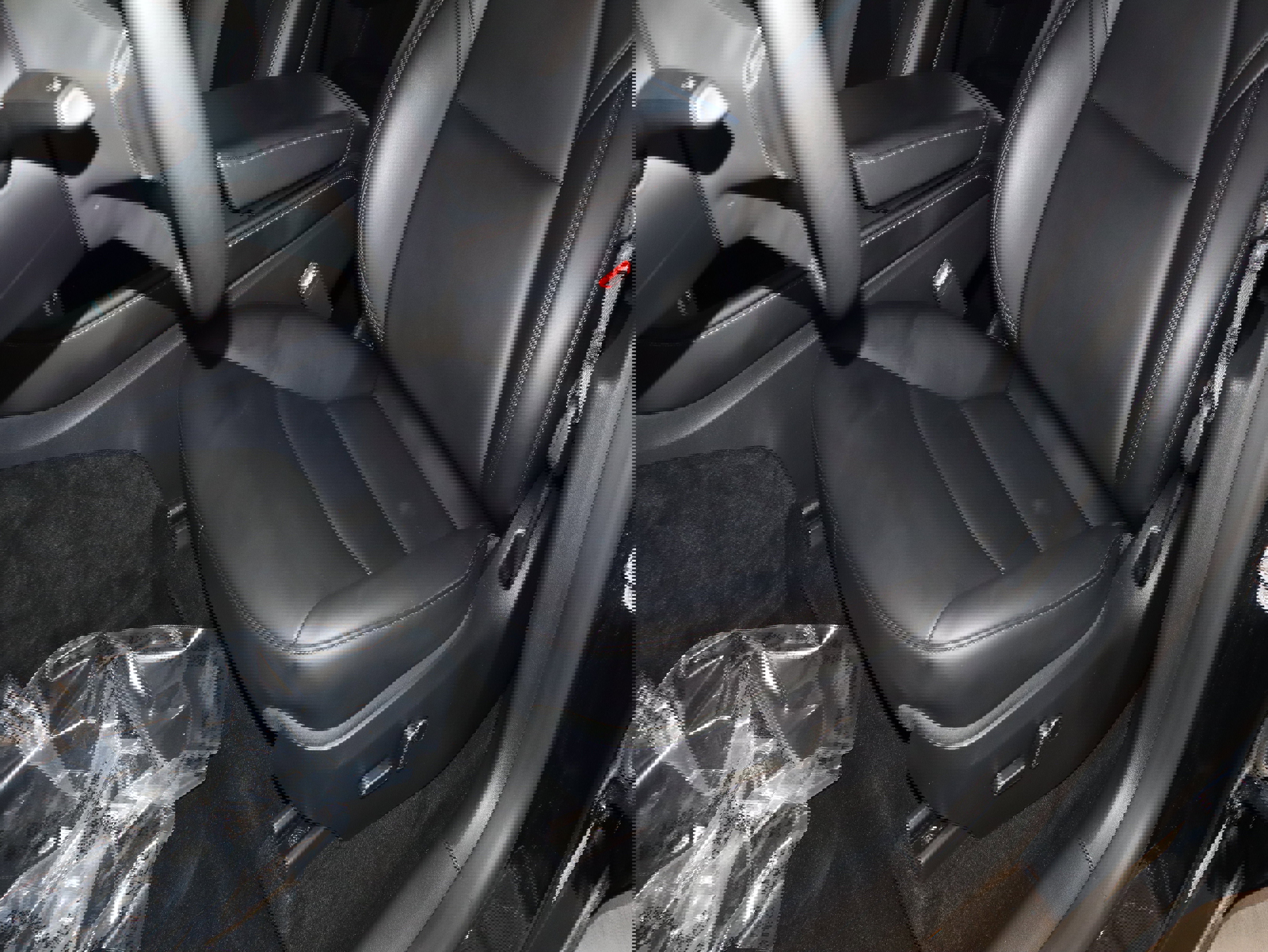 Used 2025 Tesla Model Y Performance image 32