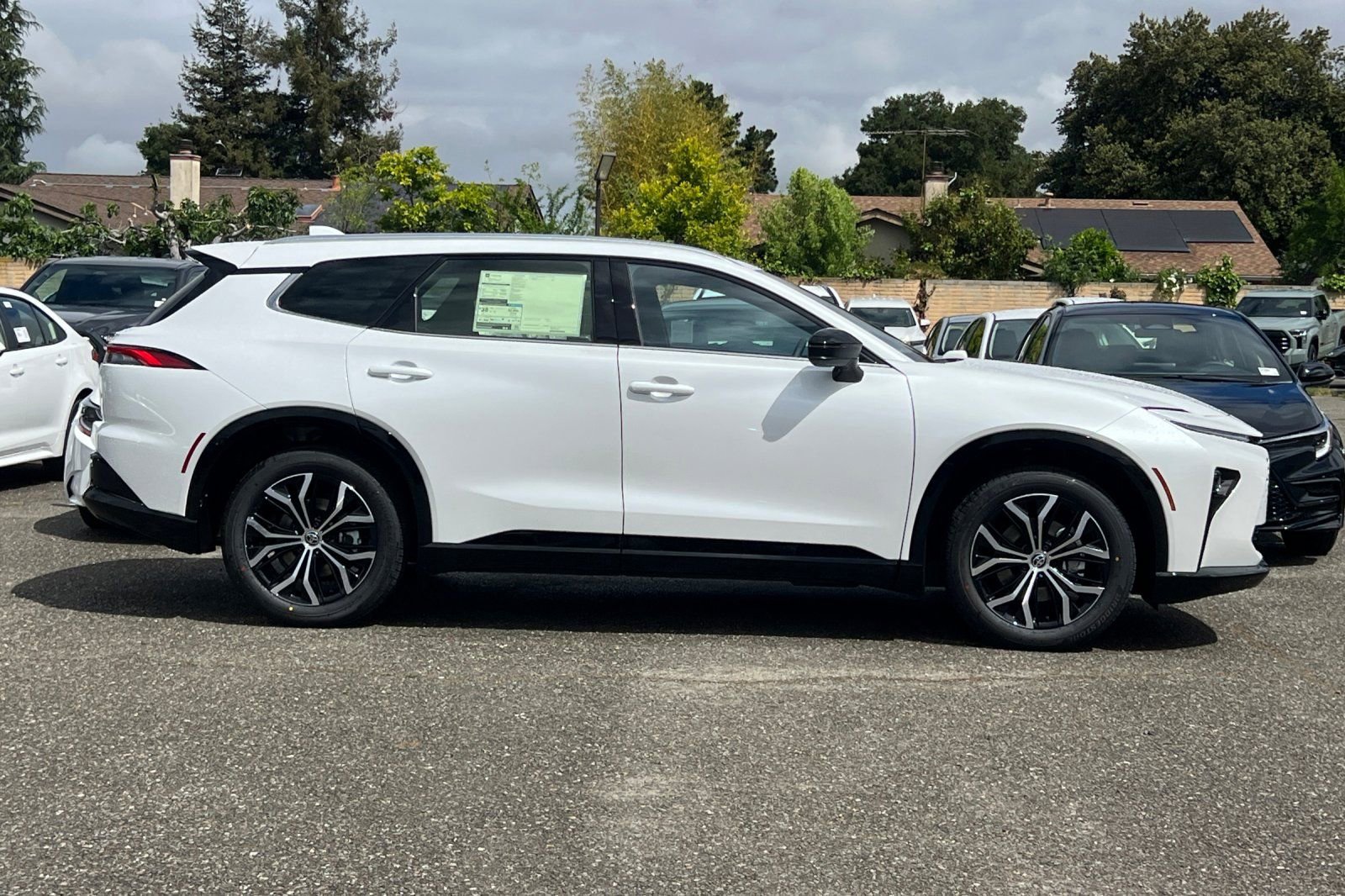 New 2026 Toyota Crown Signia image 9