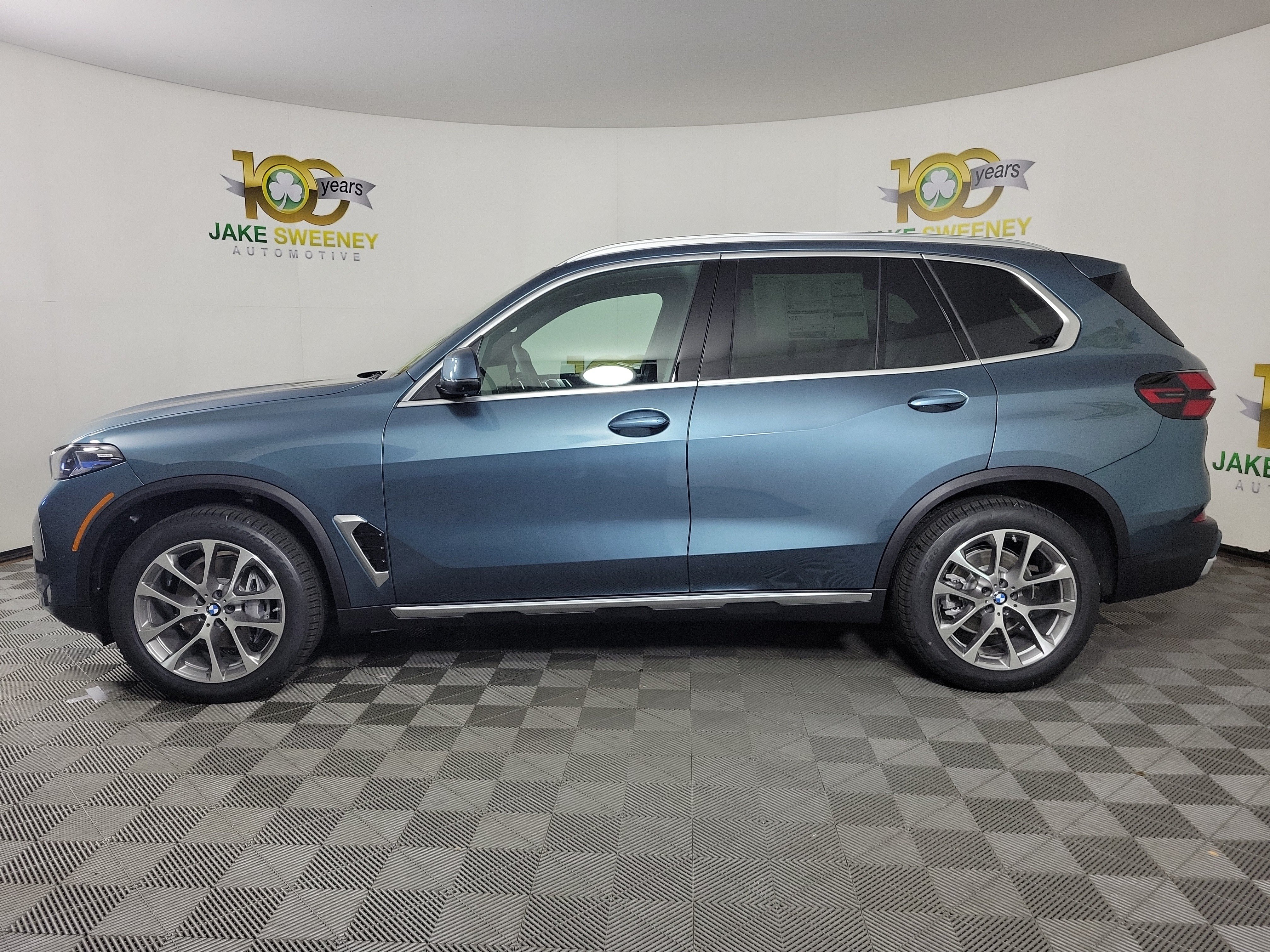 Certified 2026 BMW X5 xDrive40i w/ Climate Comfort Package AWD/4WD image 4