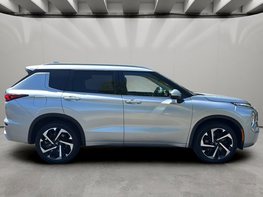 Used 2022 Mitsubishi Outlander SEL FWD image 6