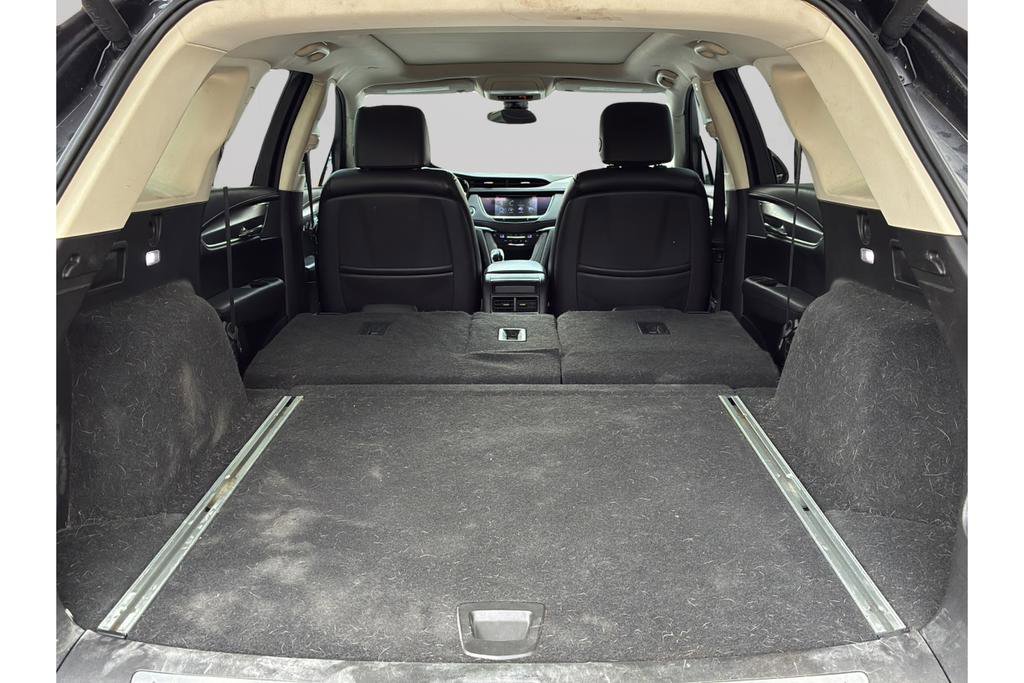 Used 2017 Cadillac XT5 Luxury w/ Driver Awareness Package FWD image 26