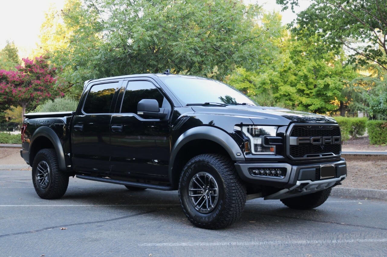 Used 2019 Ford F150 Raptor w/ Equipment Group 801A Mid image 5