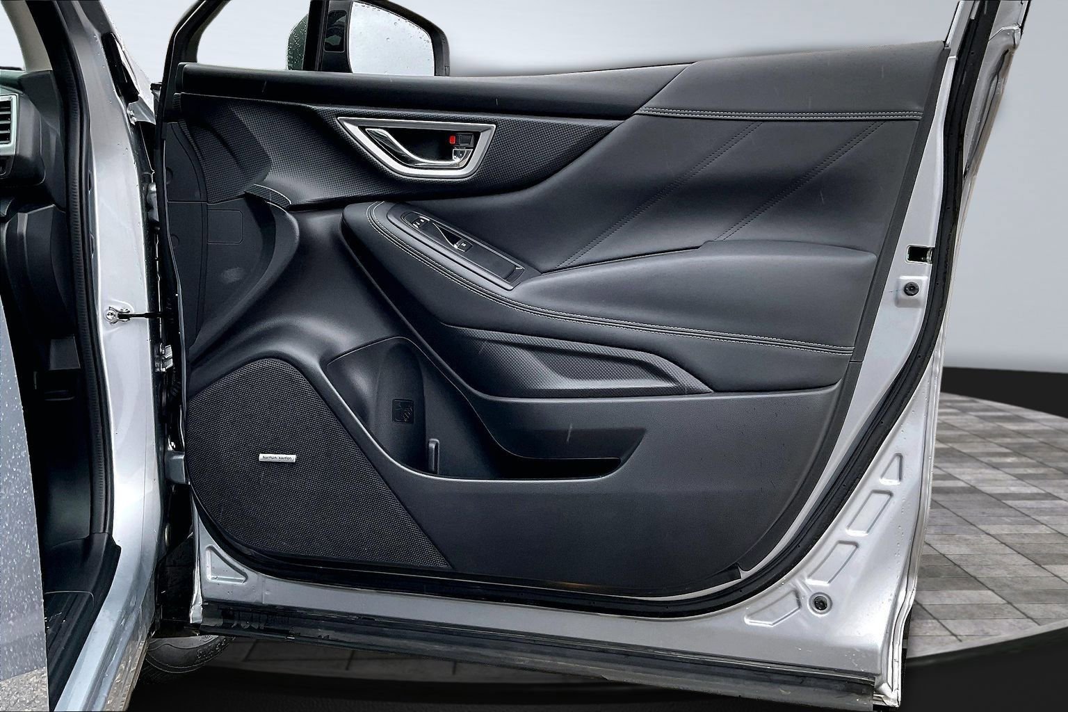 Used 2020 Subaru Forester Limited image 18