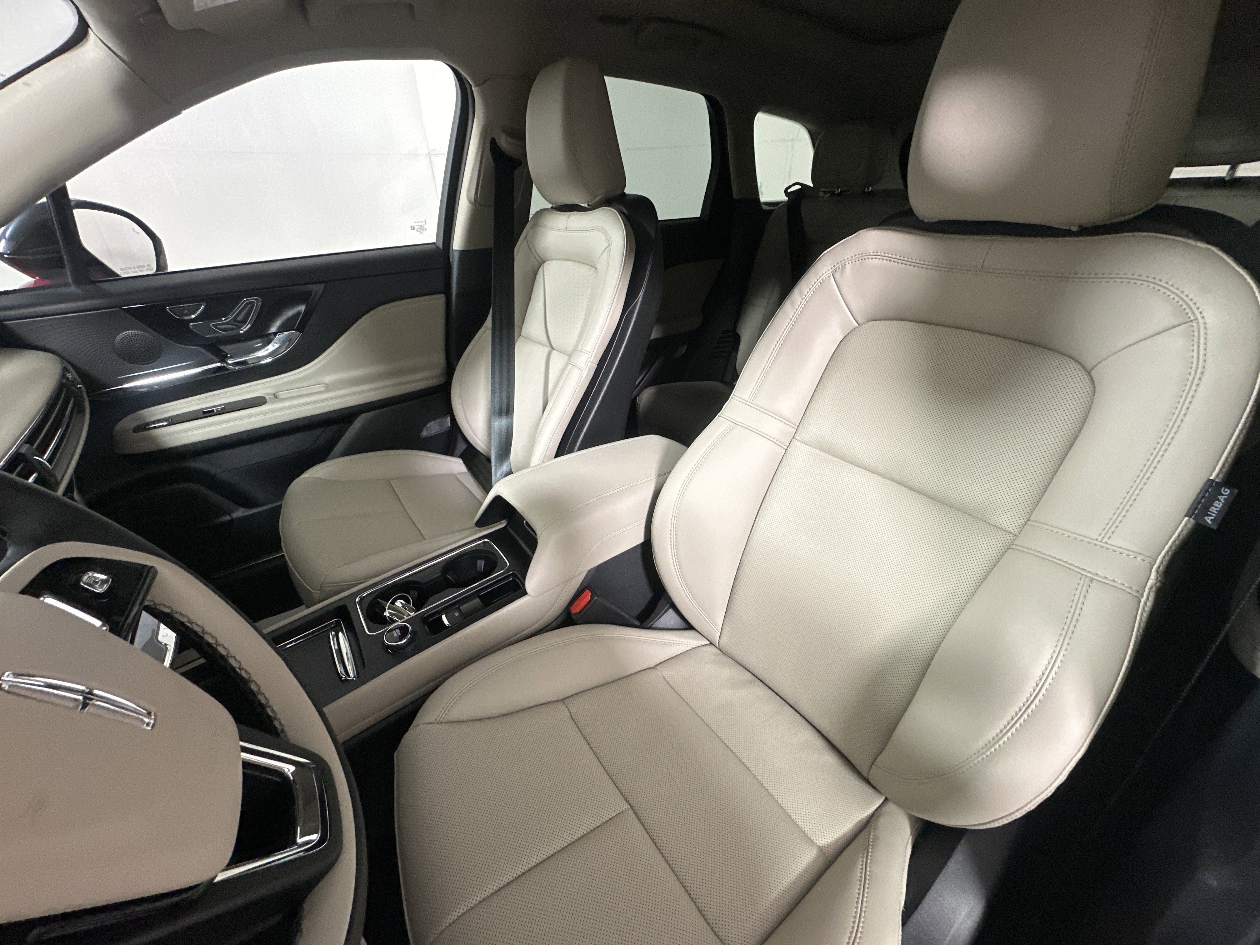 New 2026 Lincoln Corsair Premiere image 9