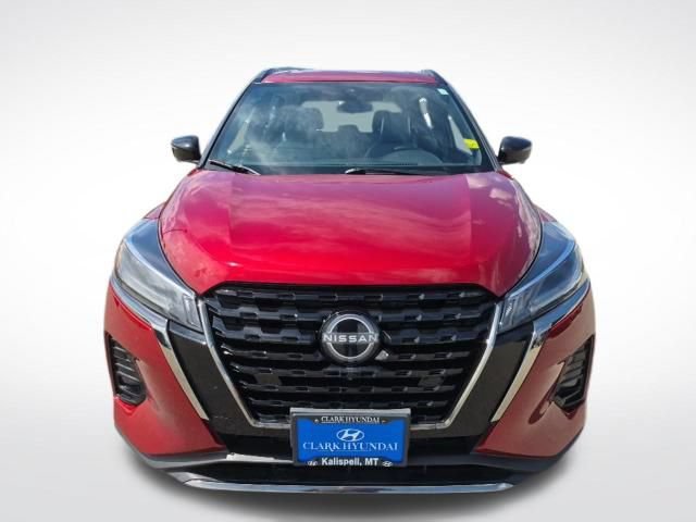 Used 2023 Nissan Kicks SR w/ SR Premium Package FWD image 2