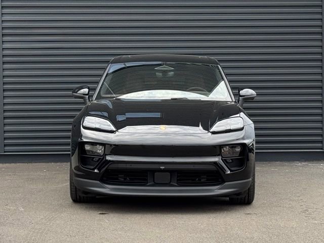 New 2026 Porsche Macan 4 Electric image 10