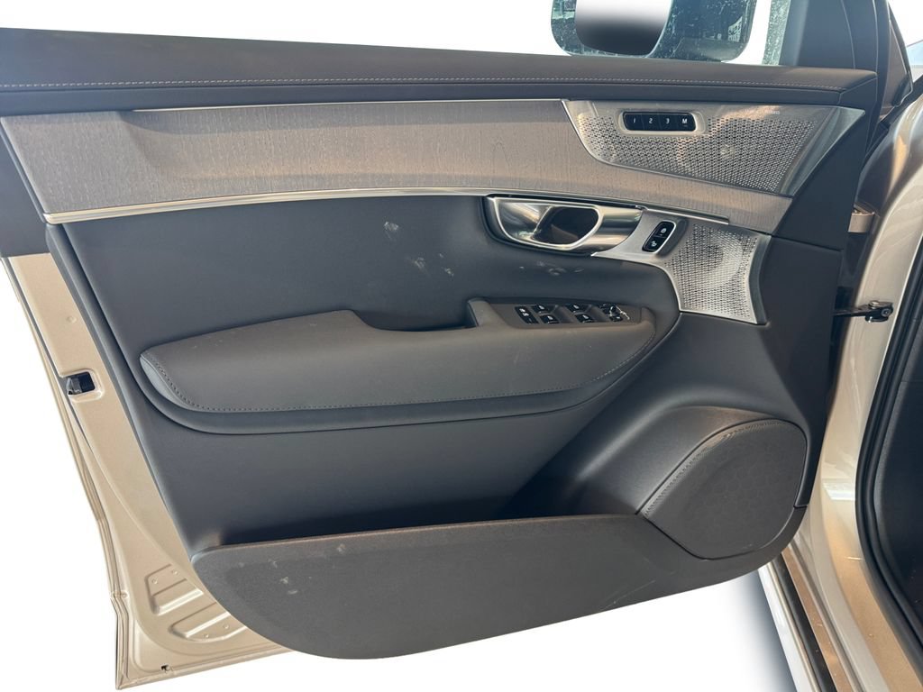 New 2026 Volvo XC90 B6 Ultra w/ Protection Package Premier AWD/4WD image 11