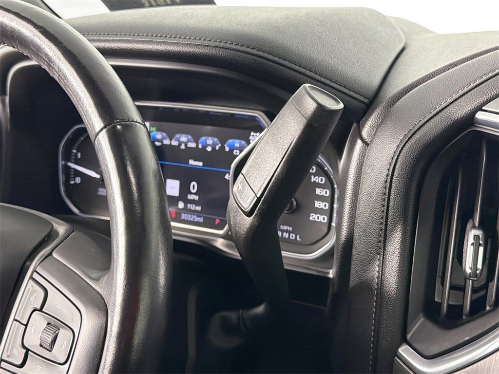 Used 2021 GMC Sierra 2500 Denali w/ Denali Black Diamond Edition image 16