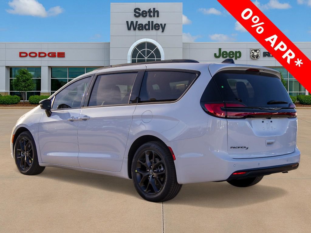 New 2026 Chrysler Pacifica Select w/ S Appearance Package image 5