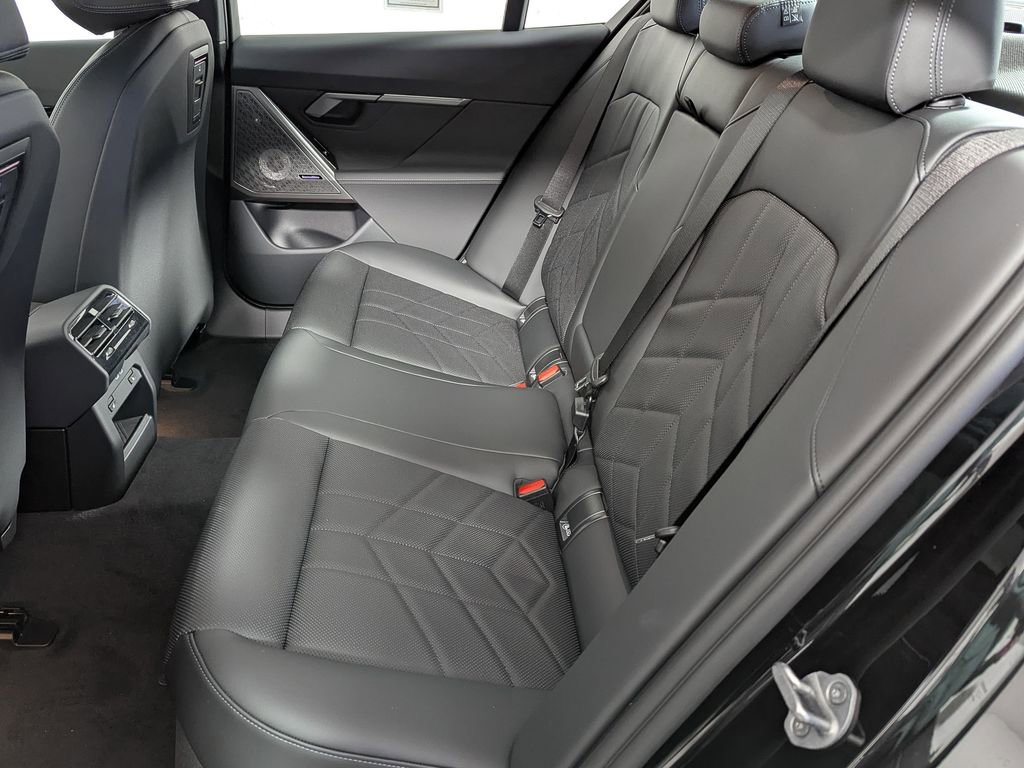 New 2026 BMW 530i xDrive w/ Premium Package image 33