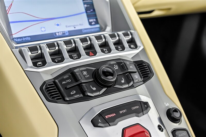 Used 2014 Lamborghini Aventador LP 700-4 AWD/4WD image 32
