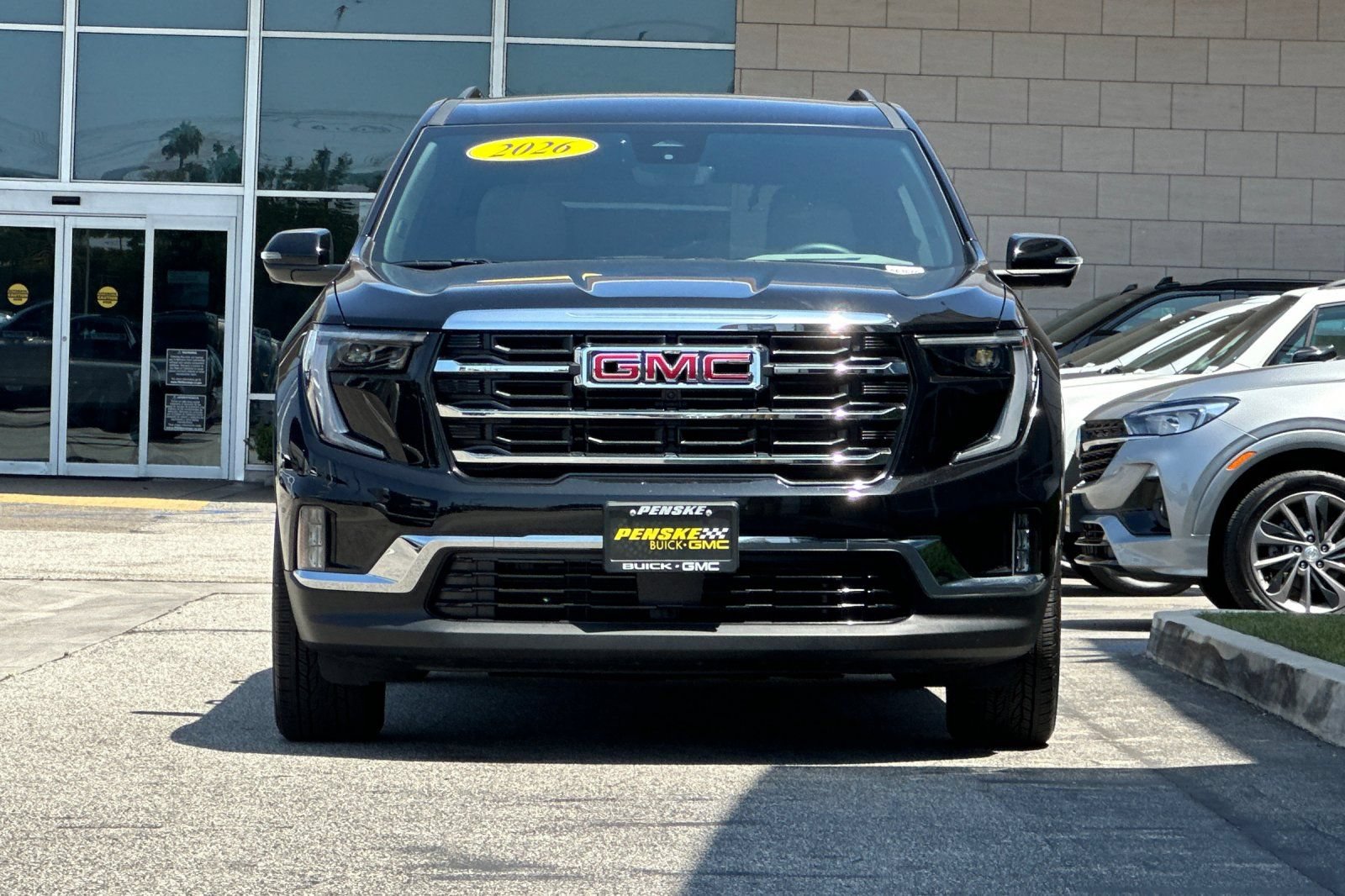 Used 2026 GMC Acadia Elevation w/ Elevation Premium Package FWD image 9