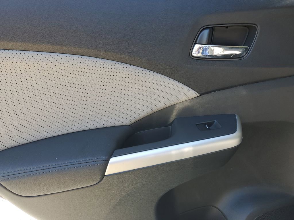 Used 2016 Honda CR-V Touring image 16