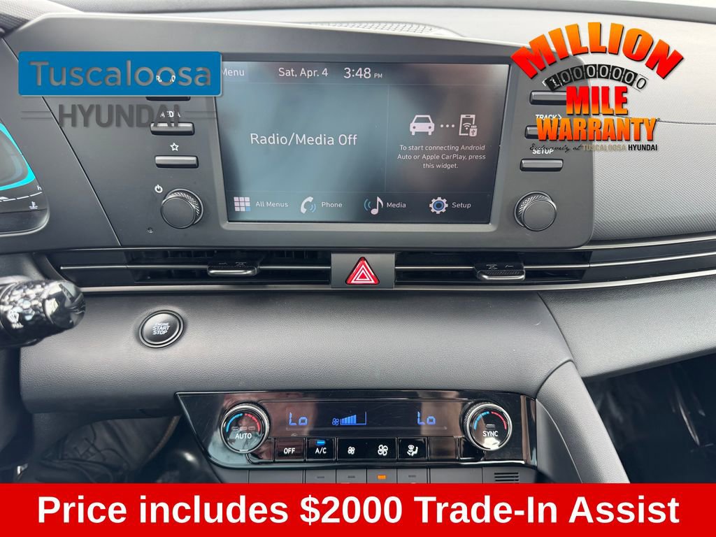 Used 2025 Hyundai Elantra Sport image 13