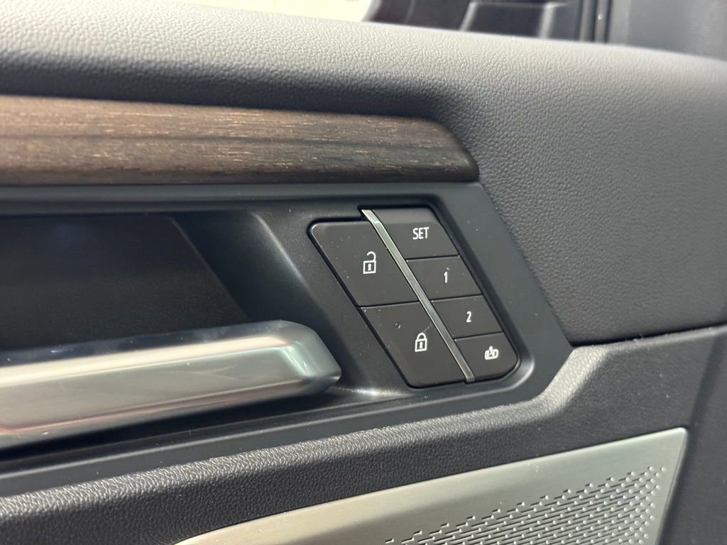 New 2026 GMC Acadia Denali Ultimate w/ LPO, Floor Liner Package image 9