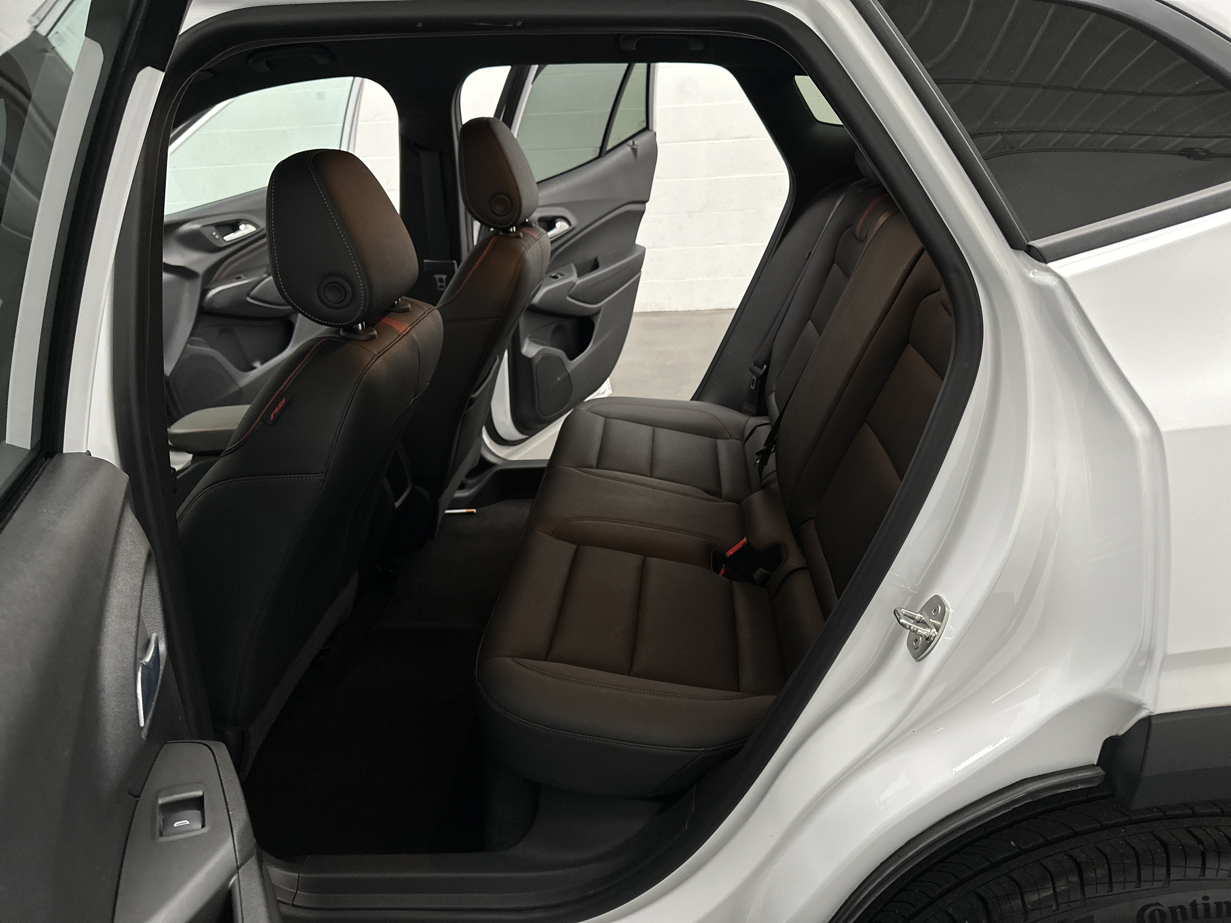 Used 2024 Chevrolet Trax RS w/ Driver Confidence Package FWD image 19
