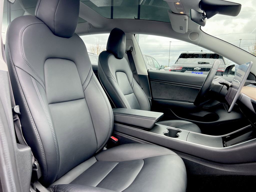 Used 2018 Tesla Model 3 image 21