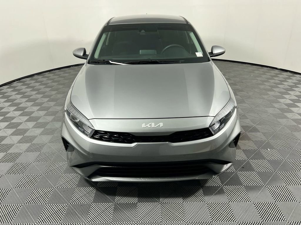 Used 2024 Kia Forte LXS w/ LXS Technology Package FWD image 9