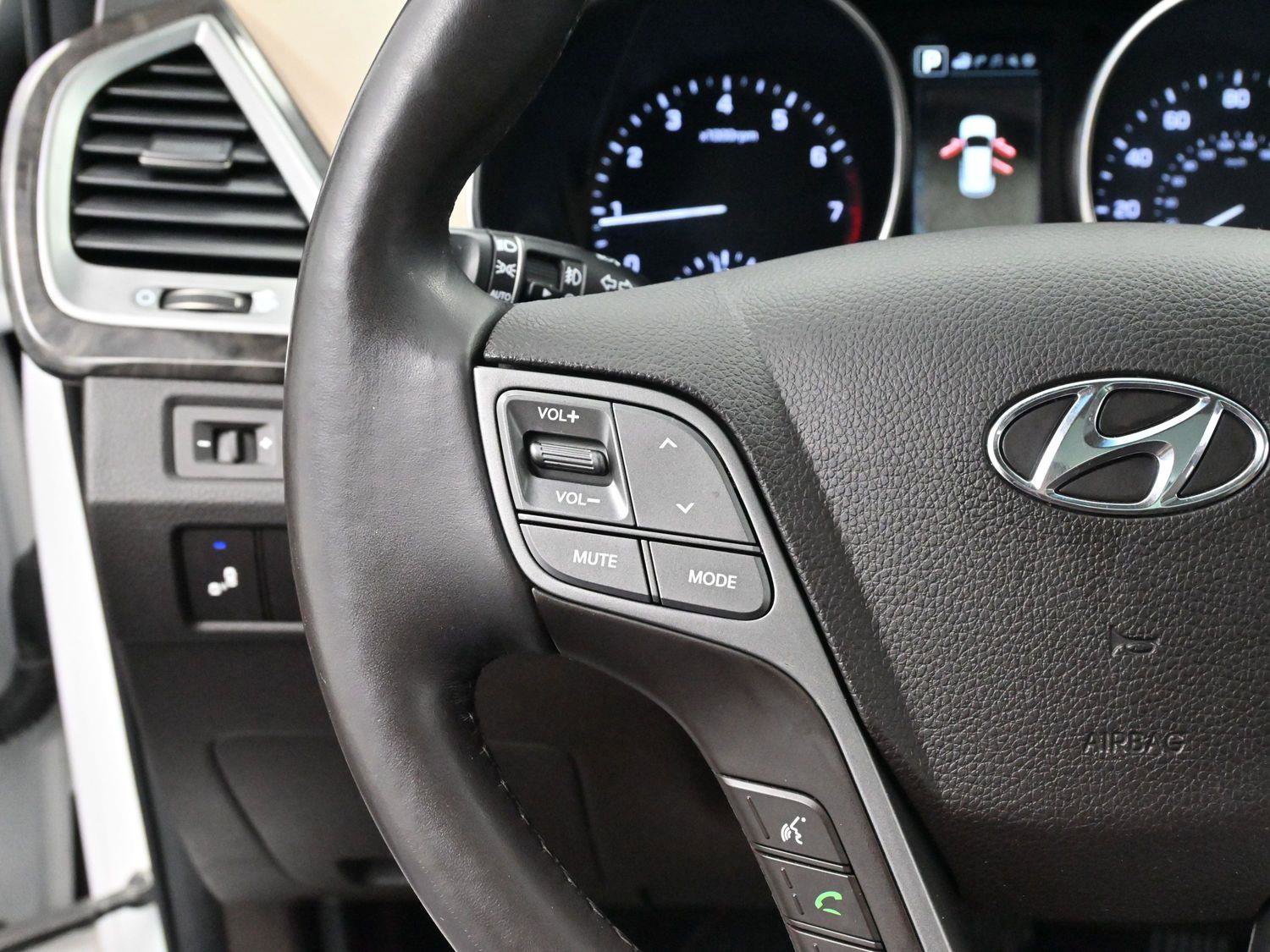 Used 2017 Hyundai Santa Fe Sport w/ 2.4L Tech Package 04 image 16