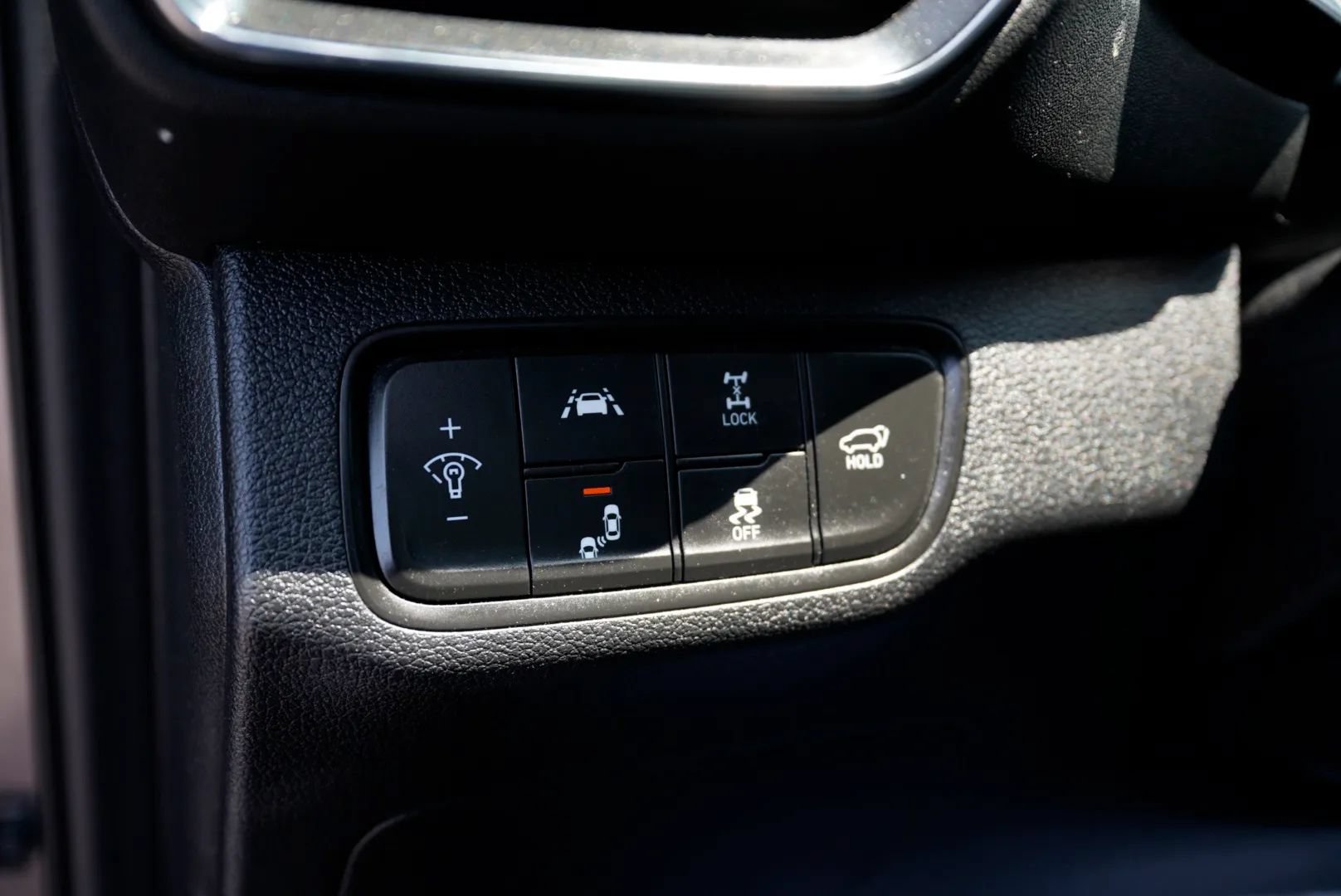 Used 2020 Hyundai Santa Fe Limited AWD/4WD image 26