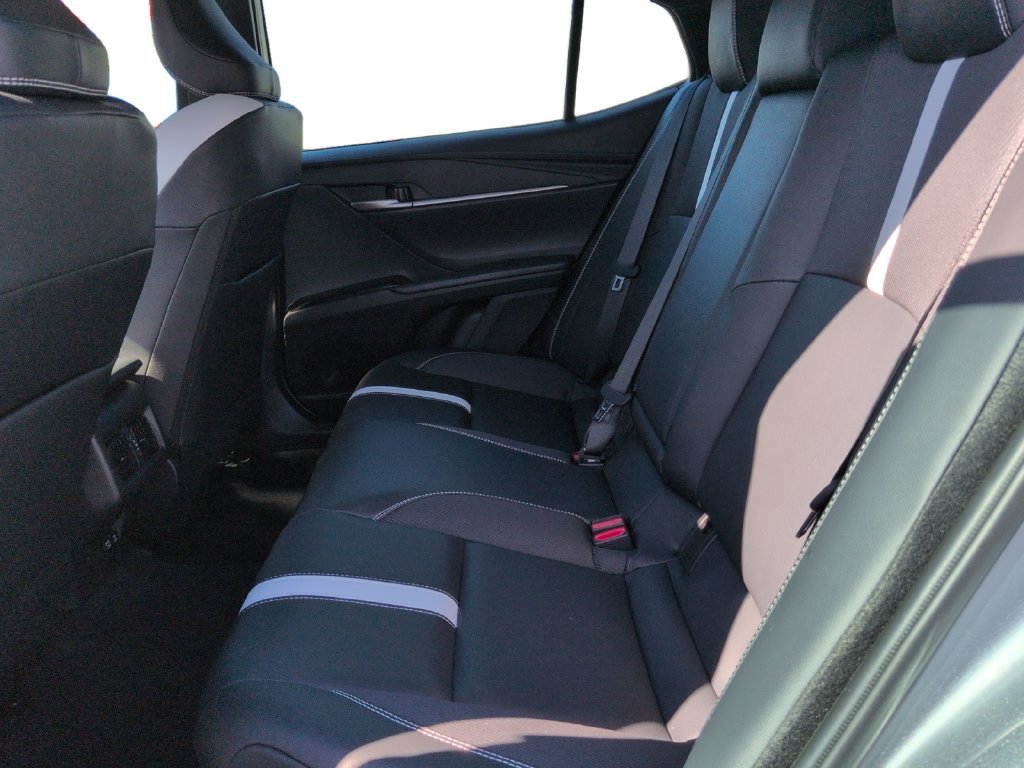 Used 2025 Toyota Camry SE FWD image 25