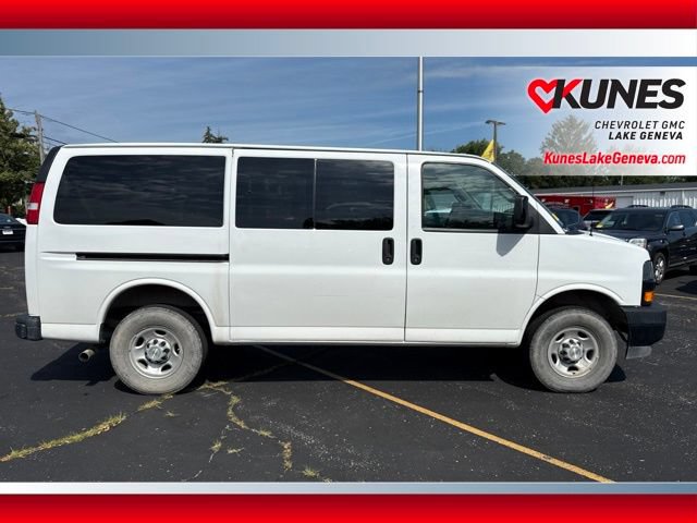 Used 2023 Chevrolet Express 3500 LS RWD image 3