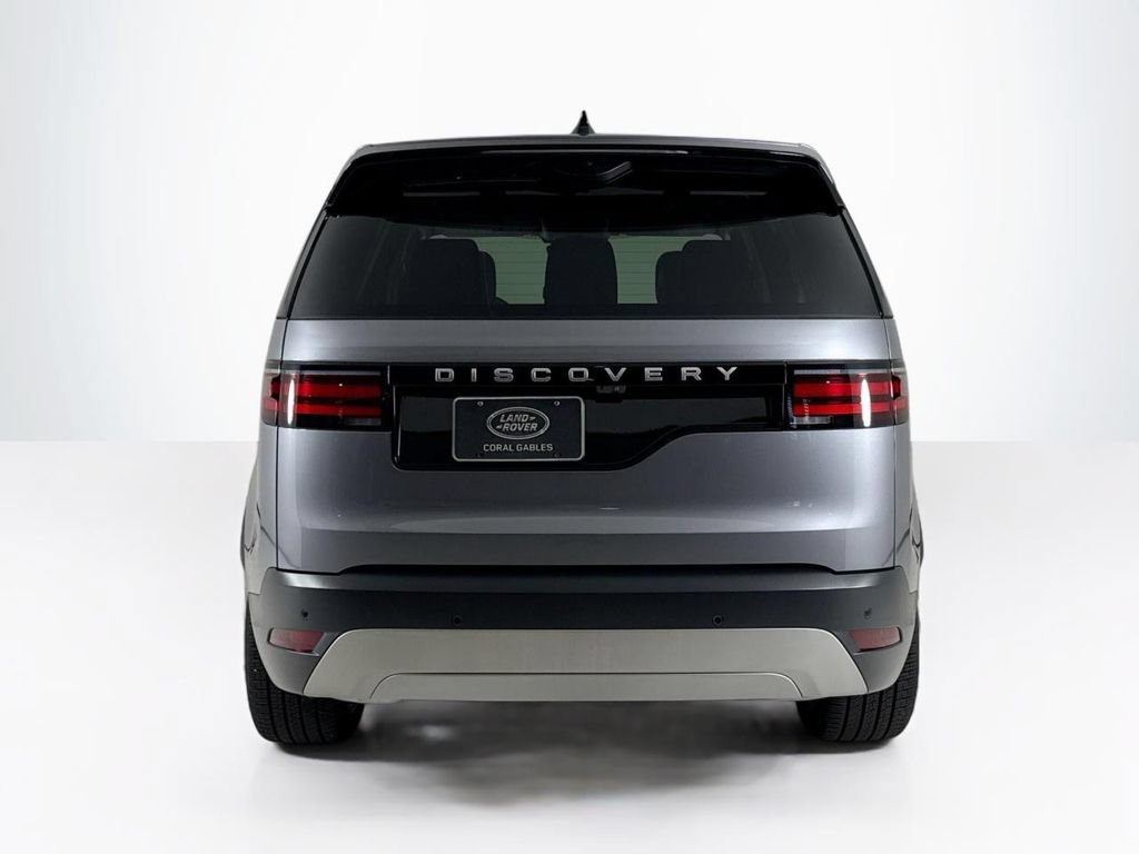Used 2024 Land Rover Discovery S AWD/4WD image 4