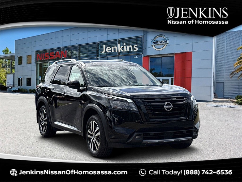 New 2025 Nissan Pathfinder Platinum w/ Black Appearance Package