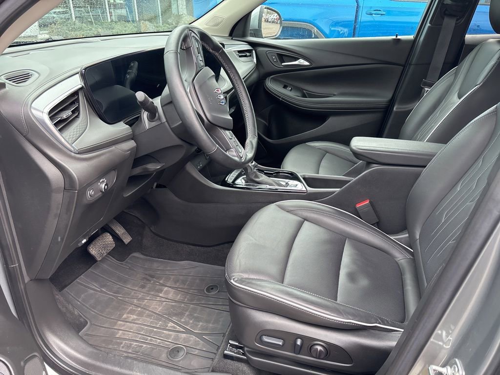 Certified 2024 Buick Encore GX Avenir w/ Avenir Convenience Package AWD/4WD image 5