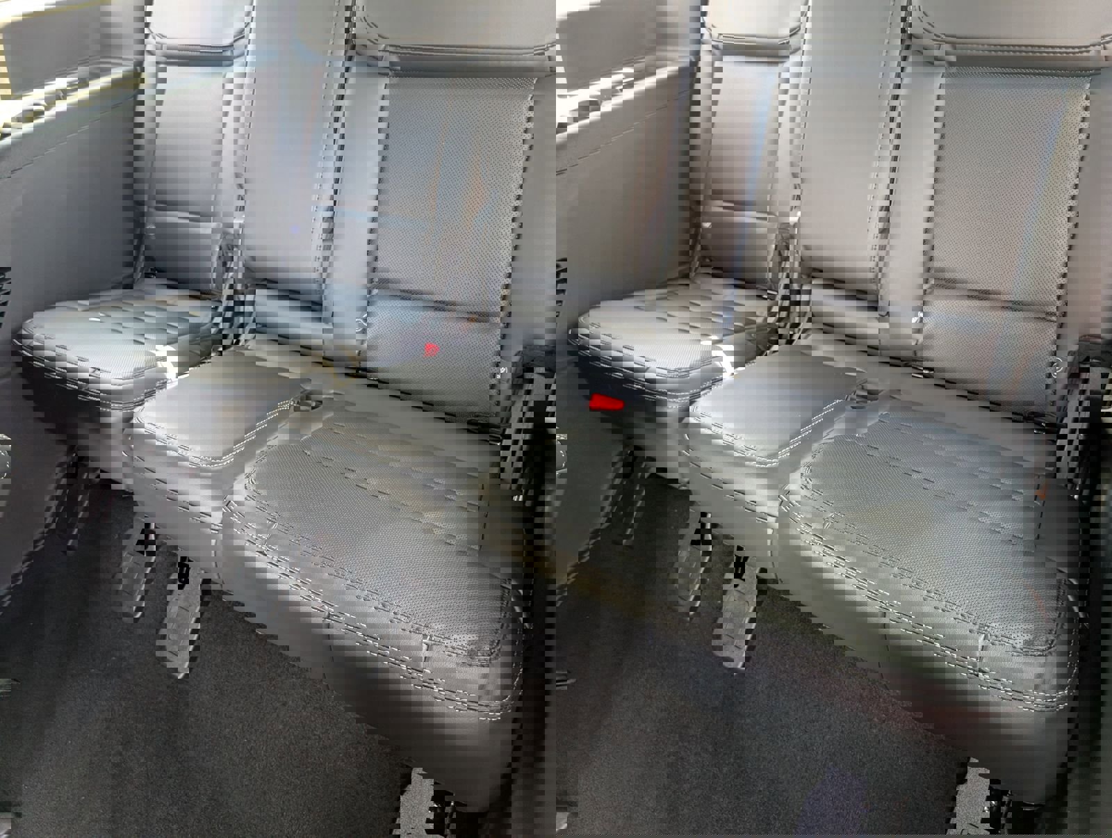 New 2026 Ford Expedition Platinum w/ Stealth Performance Package image 31