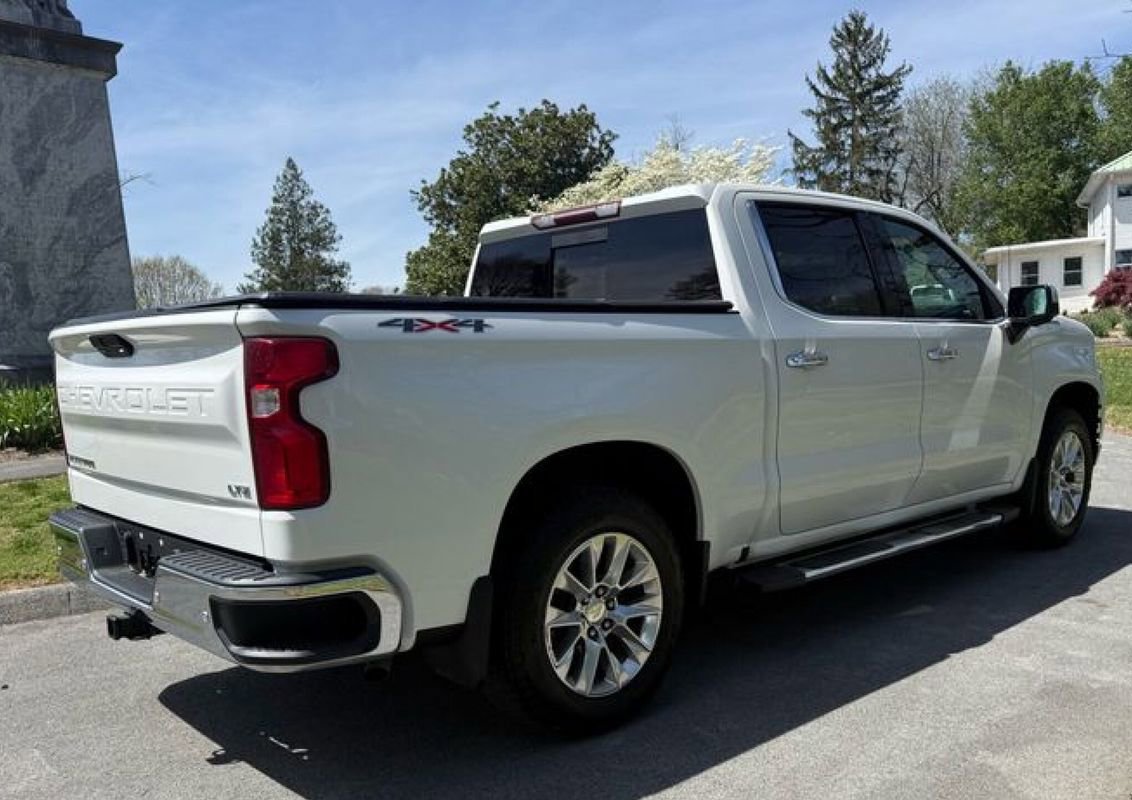 Used 2019 Chevrolet Silverado 1500 LTZ w/ LTZ Plus Package AWD/4WD image 7