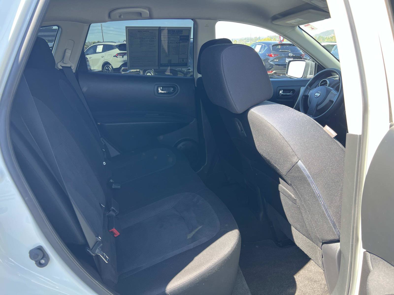 Used 2015 Nissan Rogue S FWD image 25