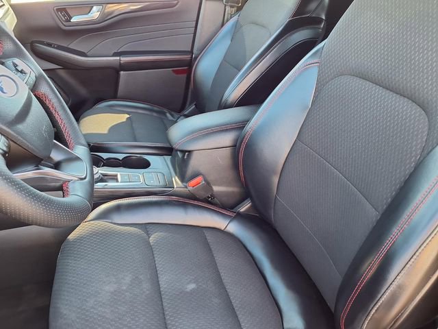 Used 2024 Ford Escape ST-Line w/ Cold Weather Package image 3