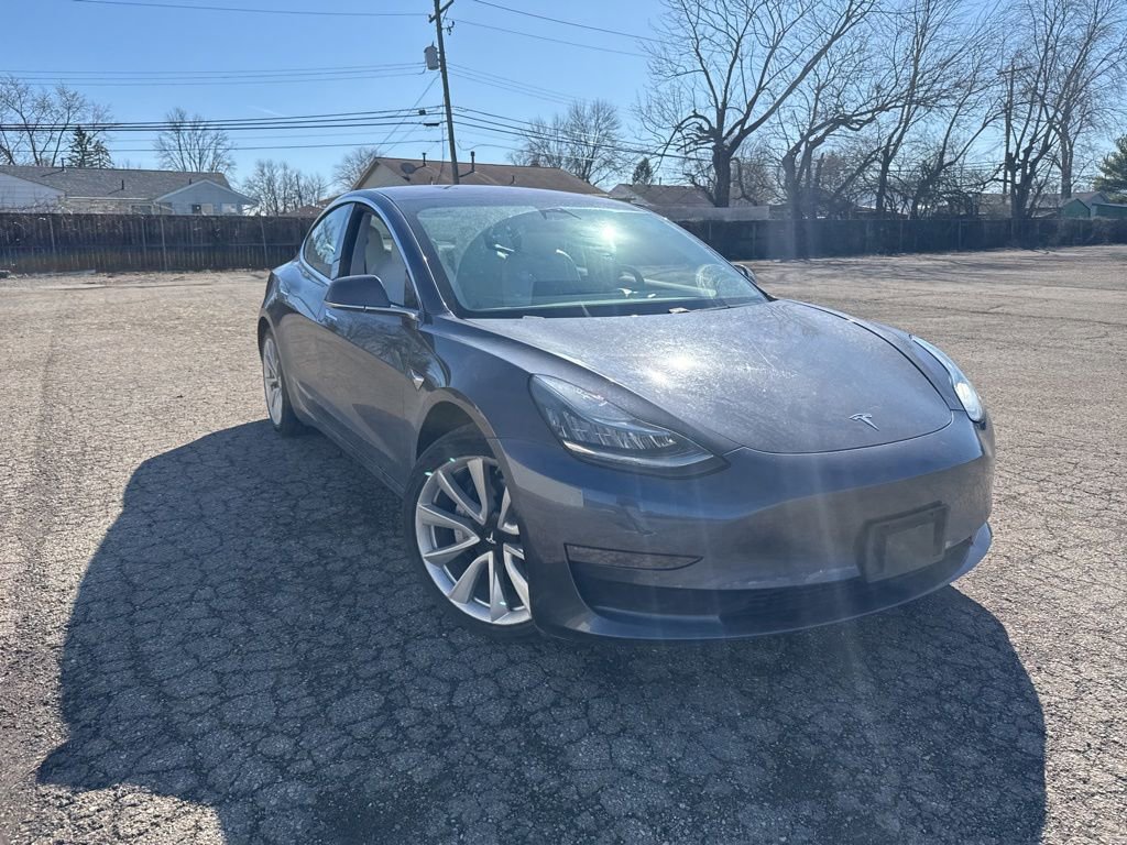 Used 2019 Tesla Model 3 image 2