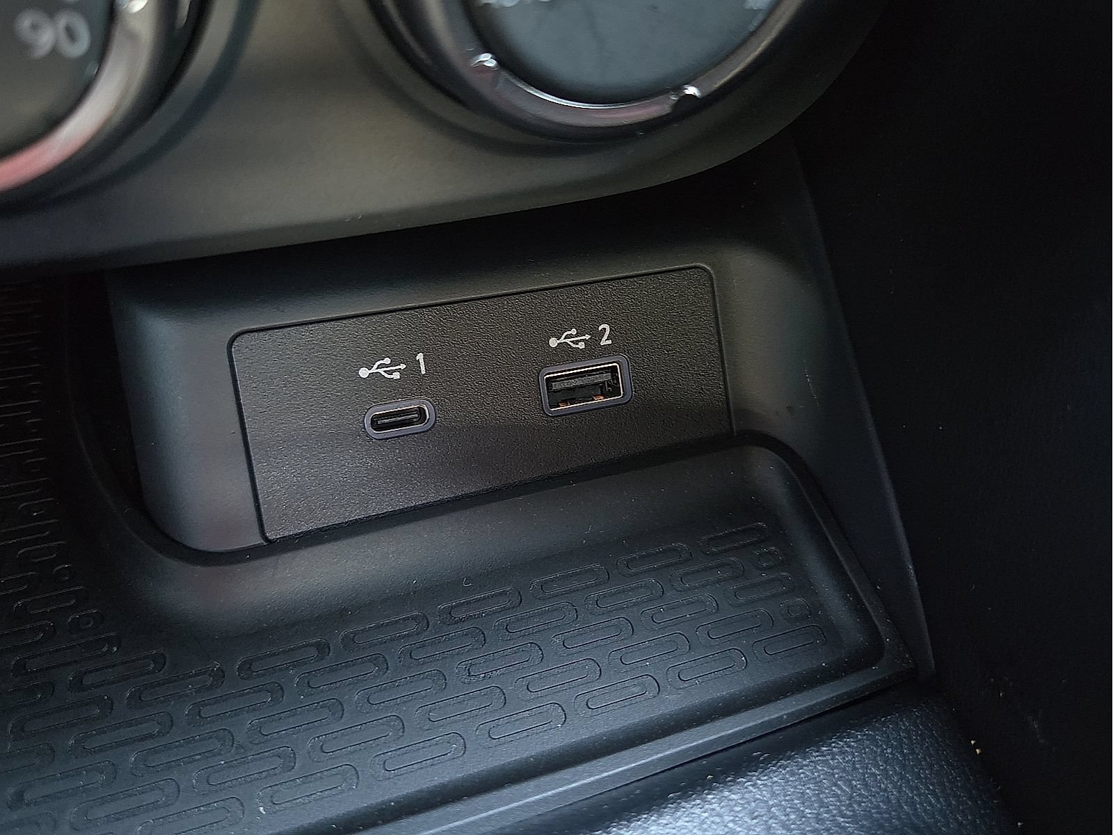 Used 2024 Nissan Z NISMO w/ Floor Mat Package RWD image 19