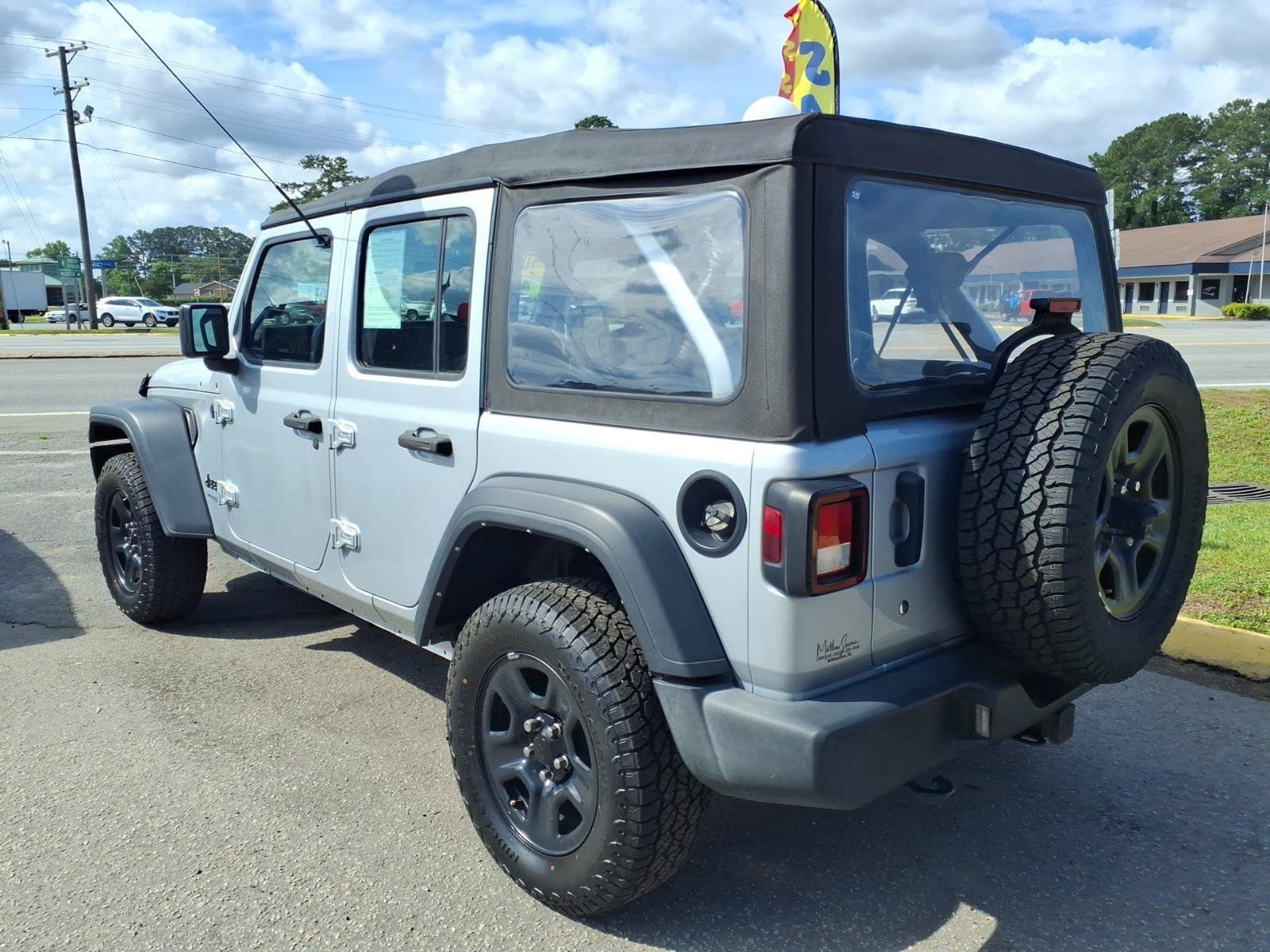 Used 2022 Jeep Wrangler Unlimited Sport AWD/4WD image 4