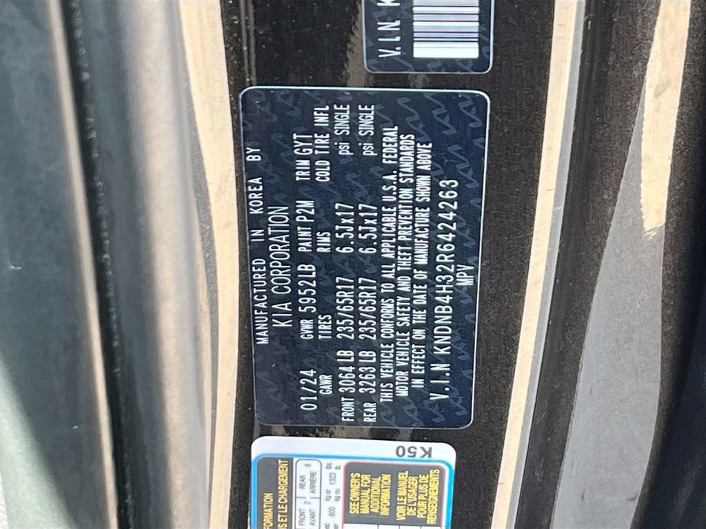 Certified 2024 Kia Carnival LX image 32