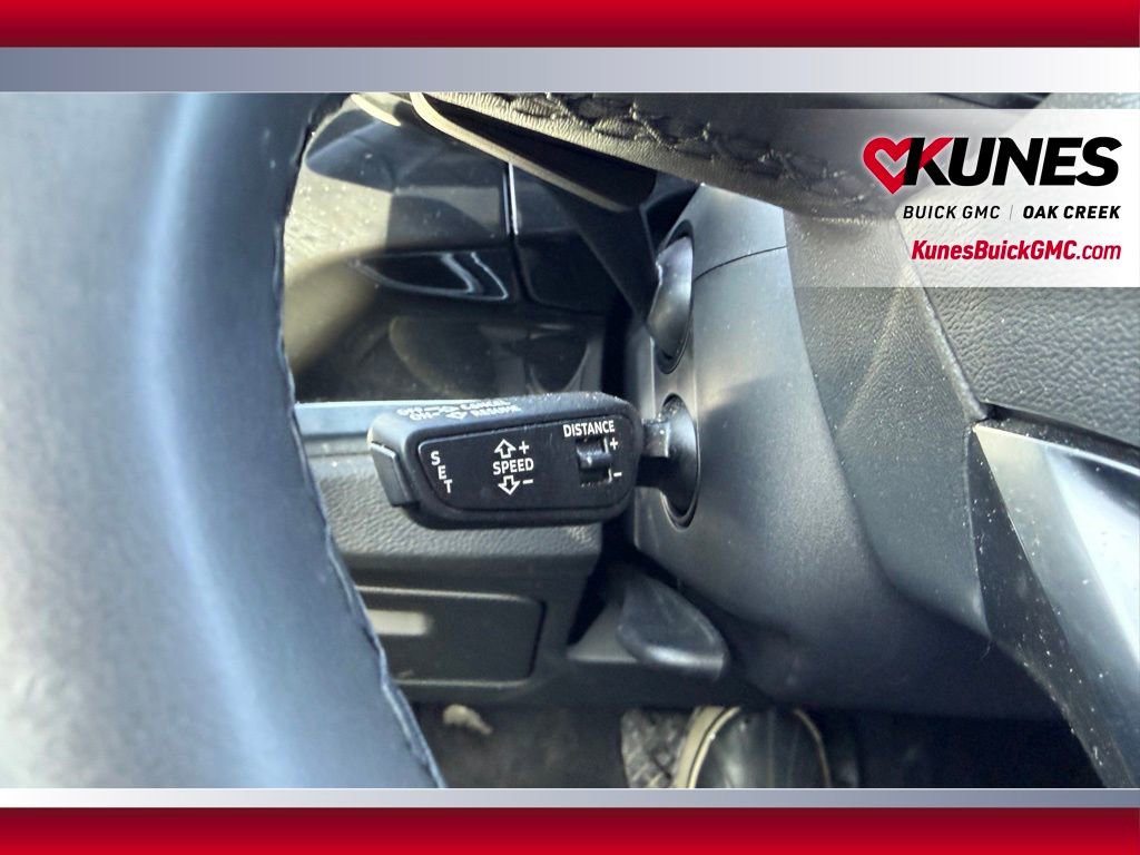 Used 2025 Audi Q3 2.0T Premium image 15