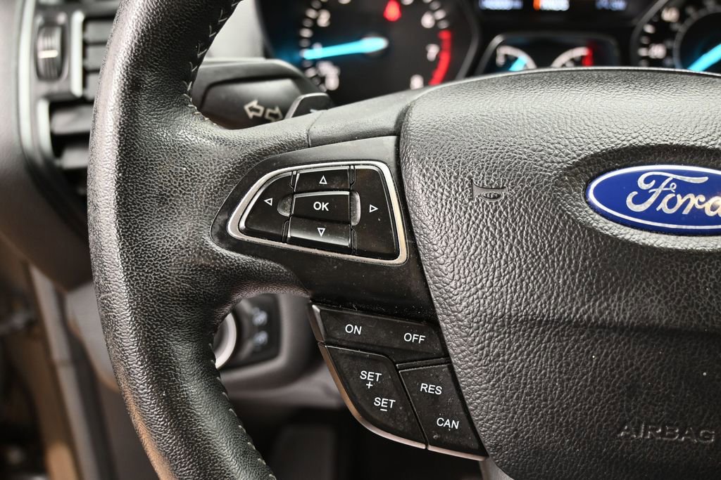 Used 2017 Ford Escape SE w/ Equipment Group 201A FWD image 20