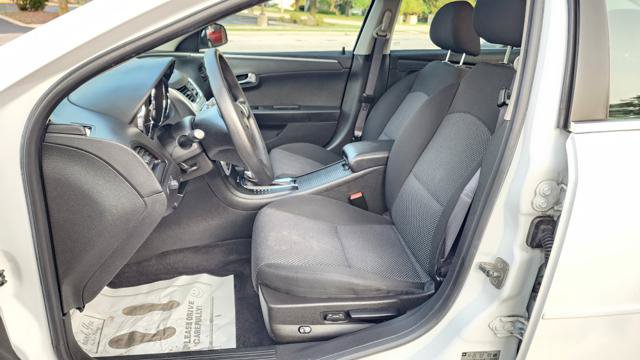 Used 2012 Chevrolet Malibu LT FWD image 12