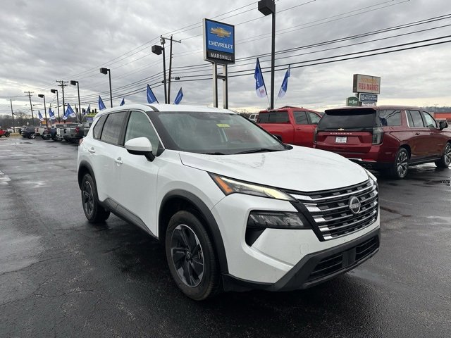 Used 2024 Nissan Rogue SV image 35