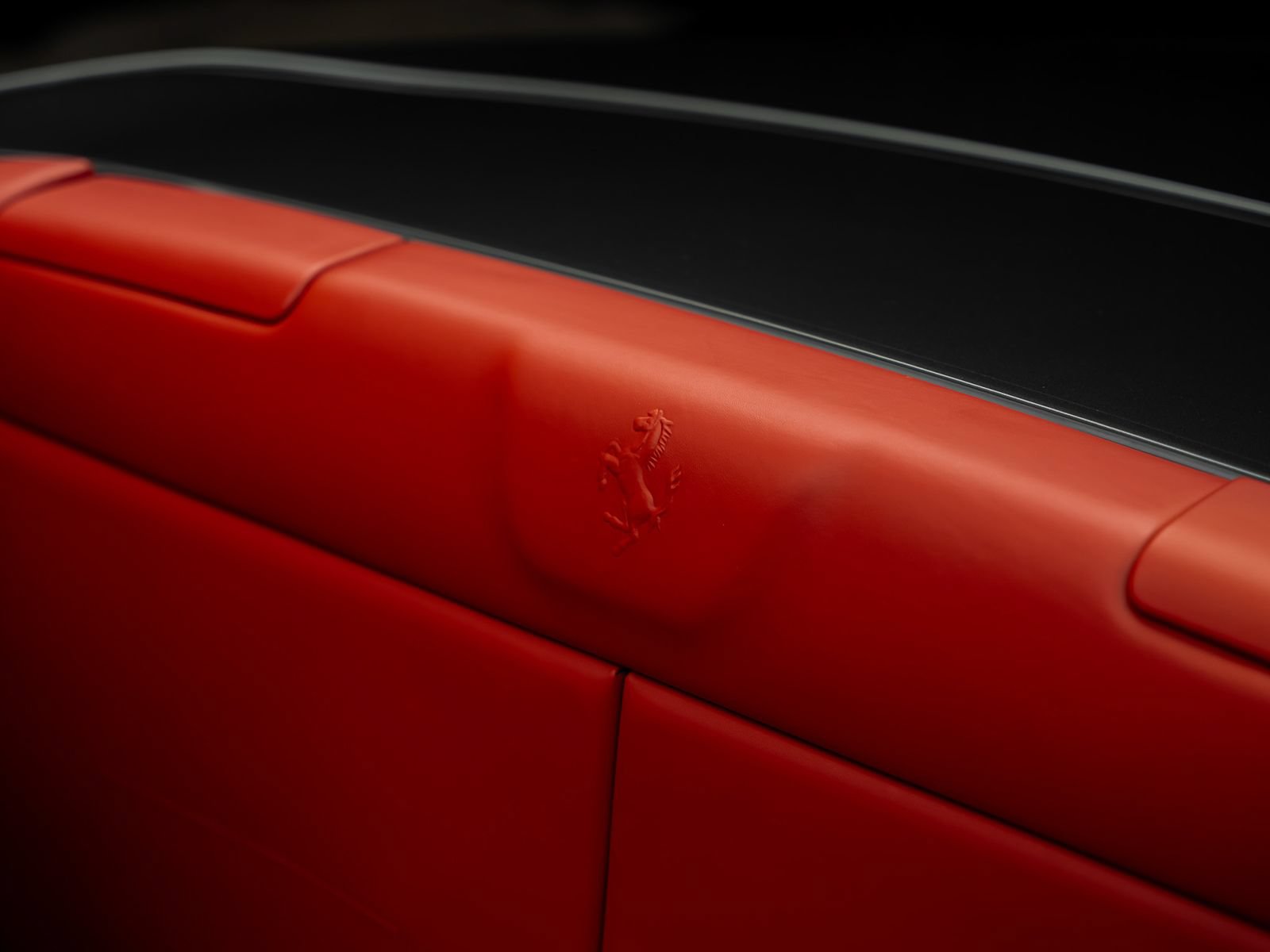 Used 2010 Ferrari California RWD image 43