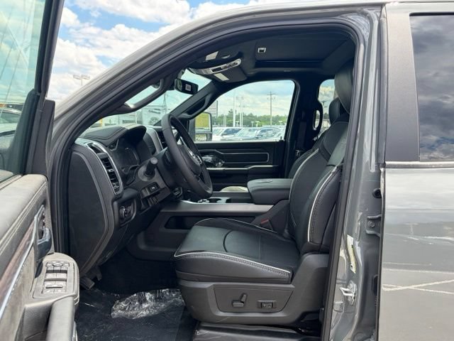 New 2026 RAM 2500 Laramie w/ Night Edition AWD/4WD image 15
